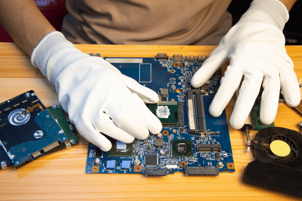 ¿Cómo conocer el modelo o marca de tu motherboard?